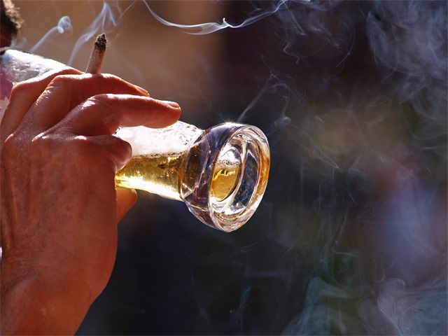 高血粘、抽煙、喝酒-康興醫(yī)療器械官網(wǎng)